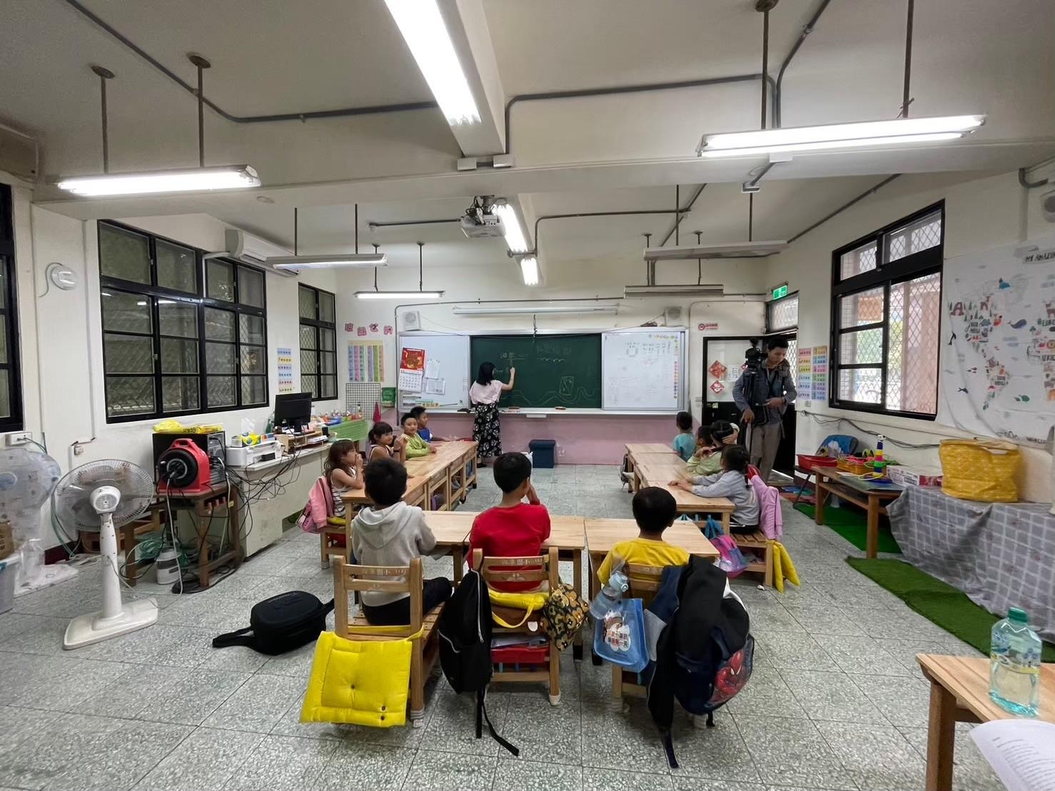 Sih-Ji Elementary School Cross-Cultural Literacy Teaching 06