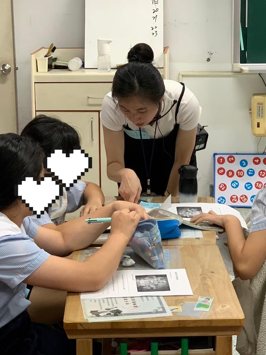 Houpu Elementary School Bilingual Trial Teaching 02