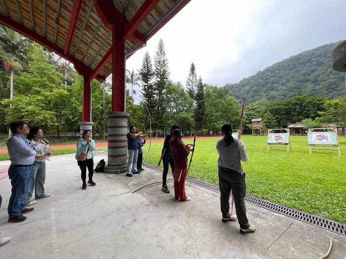 Experience Taiwan Indigenous hunting and archery.